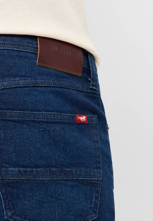 Mustang Washington Straight Jeans 1016814 – Straight Fit, Mid-Rise